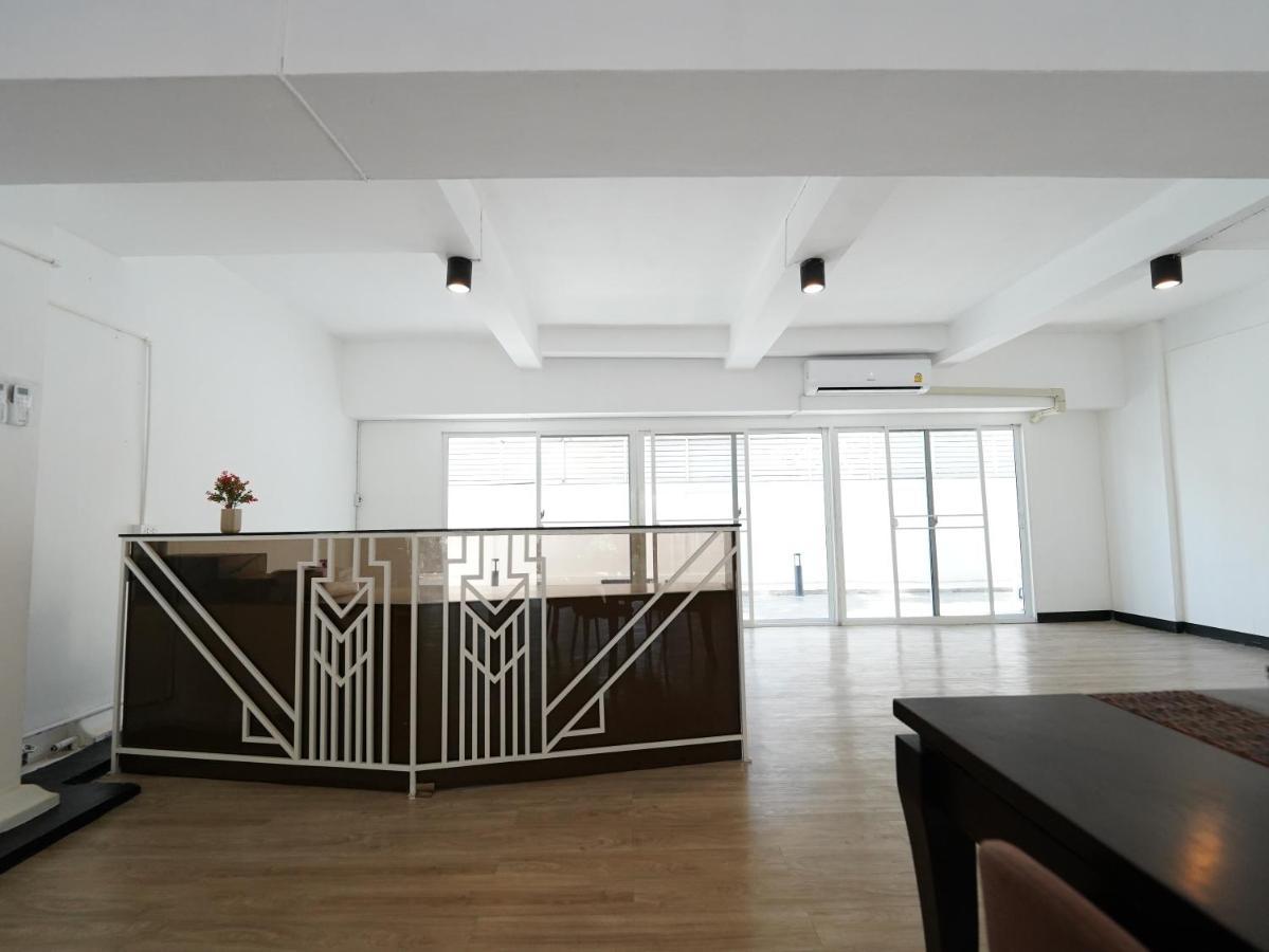 Roomquest It Square Don Mueang Airport Bangkok Extérieur photo